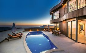 Villa 5 Sleeps 6 Isolated Pool See And Montain View-Villa Kartal Yuvasi