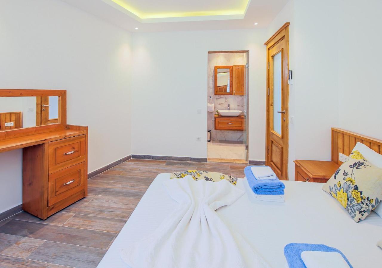 Villa 5 Sleeps 6 Isolated Pool See And Montain View-Villa Kartal Yuvasi Uzumlu  Exterior photo