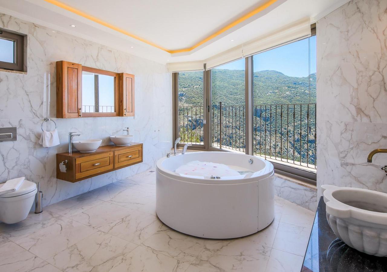 Villa 5 Sleeps 6 Isolated Pool See And Montain View-Villa Kartal Yuvasi Uzumlu  Exterior photo