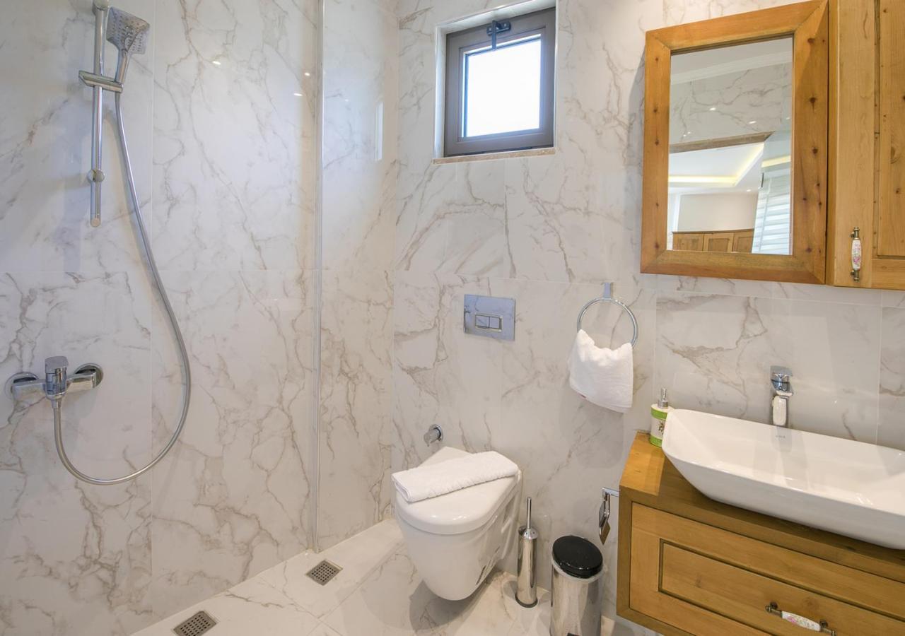Villa 5 Sleeps 6 Isolated Pool See And Montain View-Villa Kartal Yuvasi Uzumlu  Exterior photo